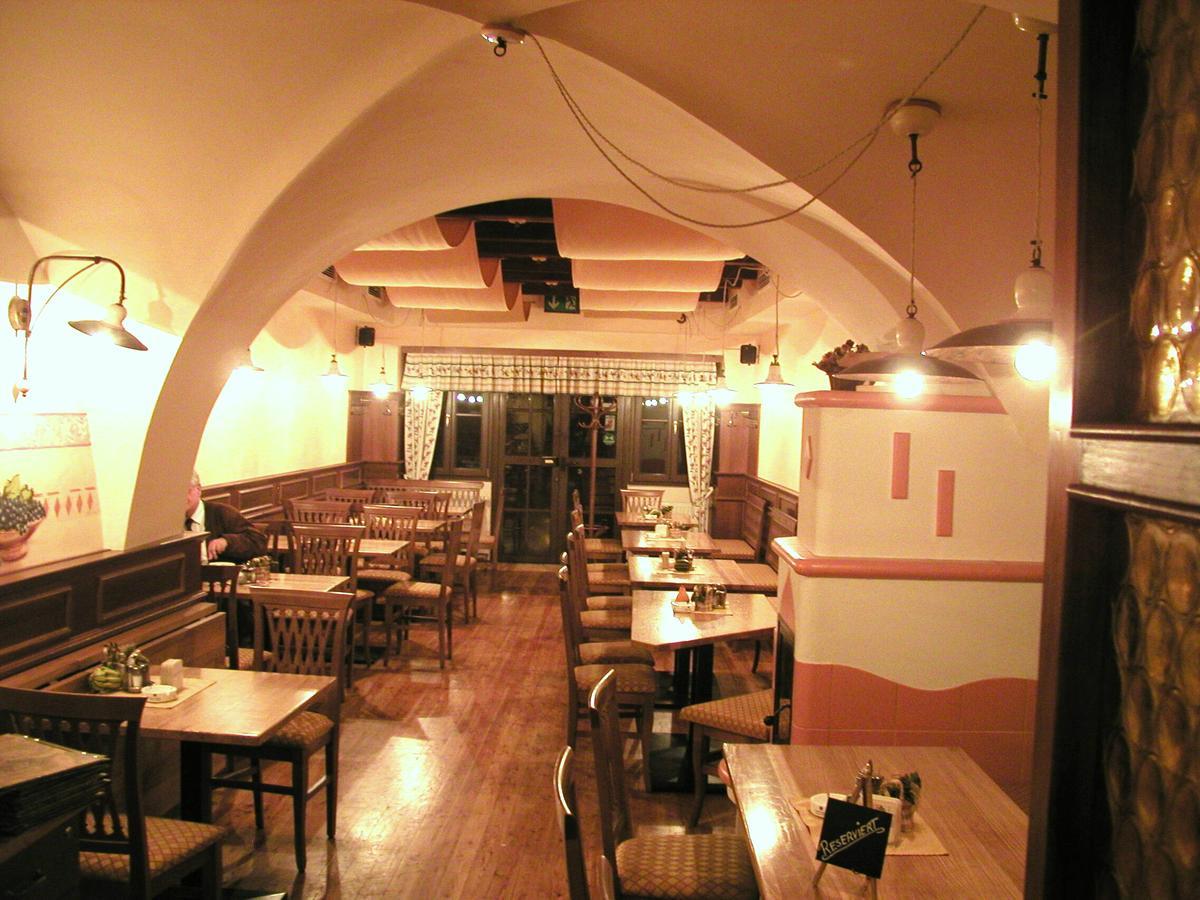 Zum Schwarzen Adler Apartment Tulln An Der Donau Bagian luar foto